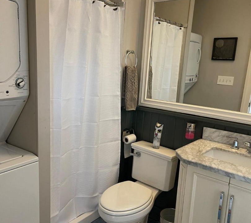 Photo of Bathroom in Beach Institute