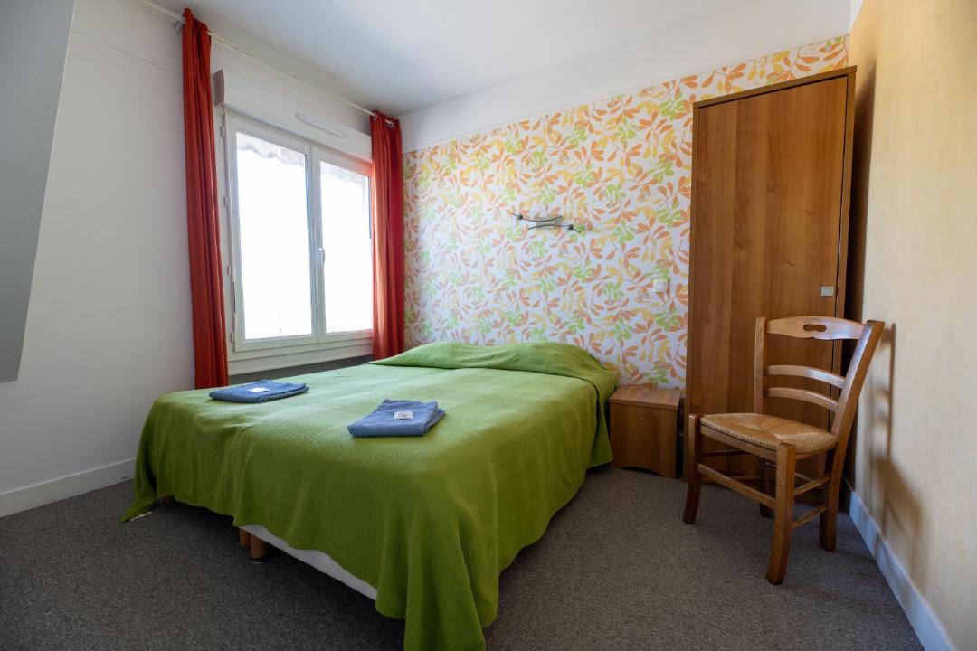 Photo of Bedroom in Domfront