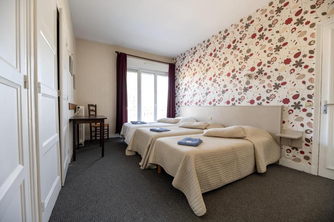 Photo of Bedroom in Domfront