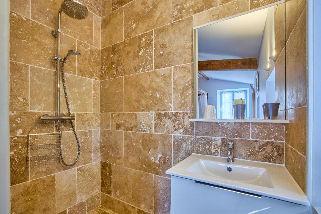 Photo of Bathroom in Thenac