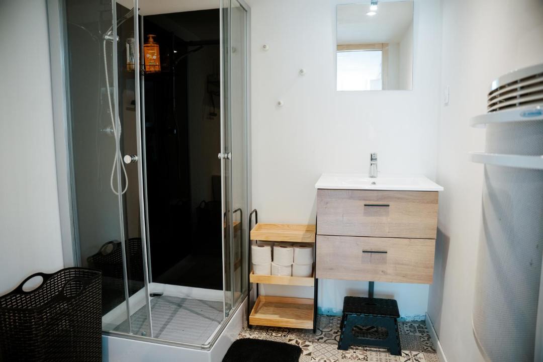 Photo of Bathroom in Reaumur