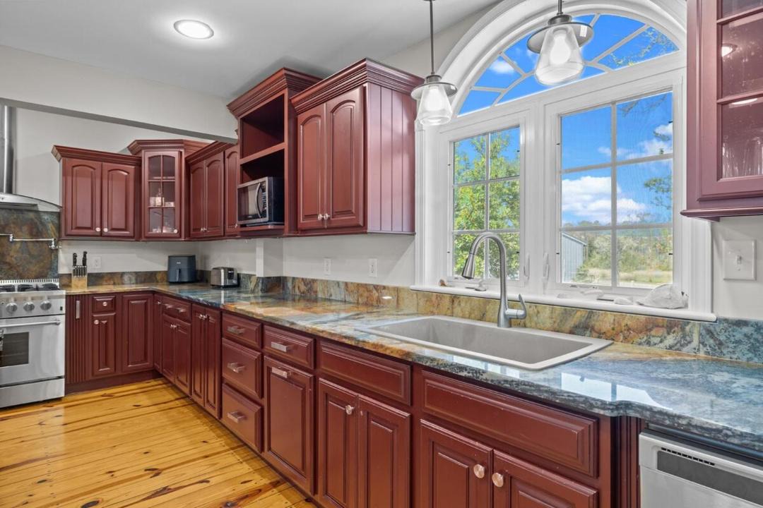 Photo of Kitchen in Sealevel
