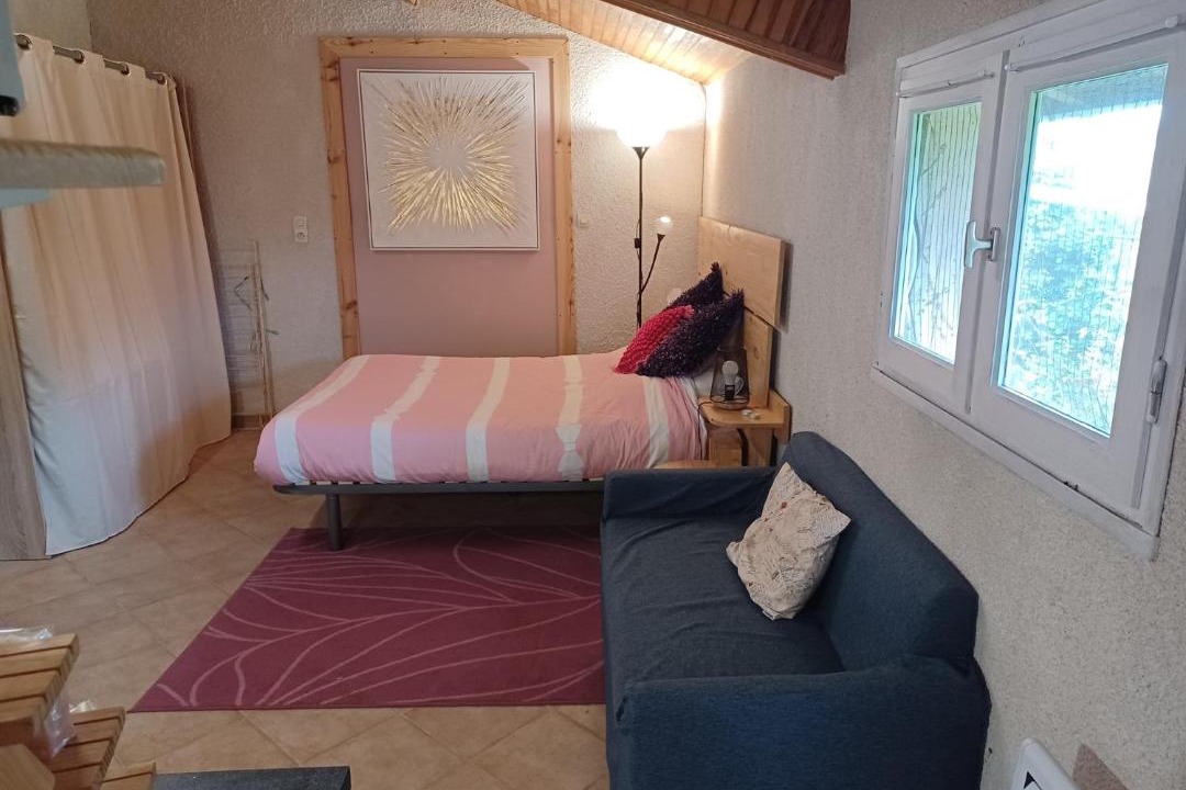 Photo of Others in Hinx