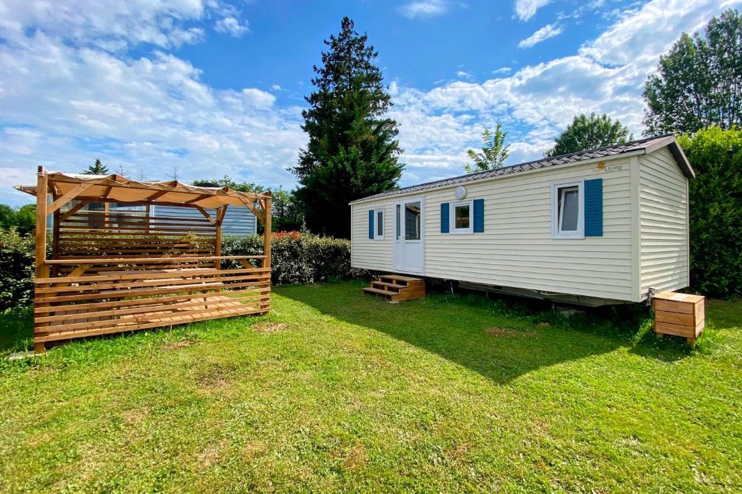 Photo of Others in Manthes