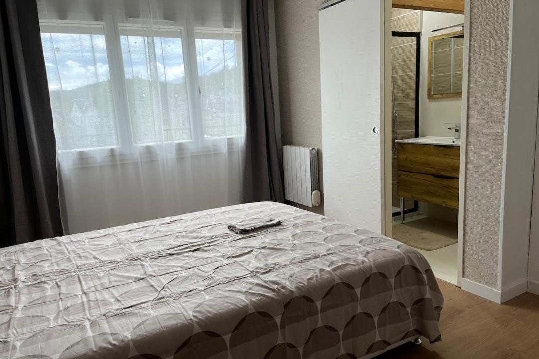 Photo of Bedroom in Fumay