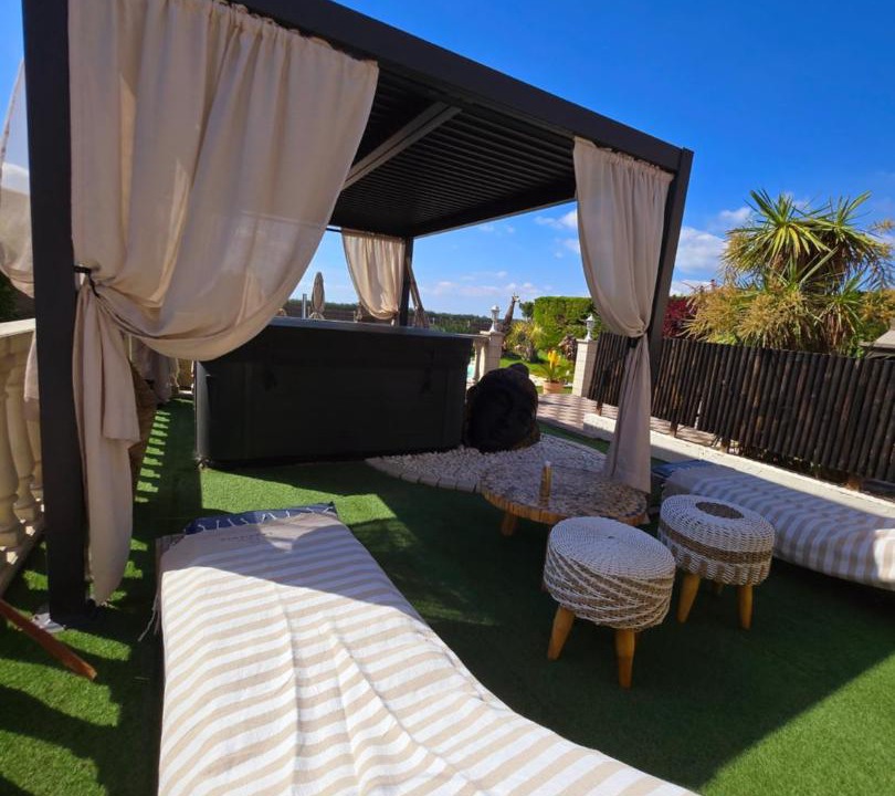 Photo of Patio Balcony in Lancon-Provence