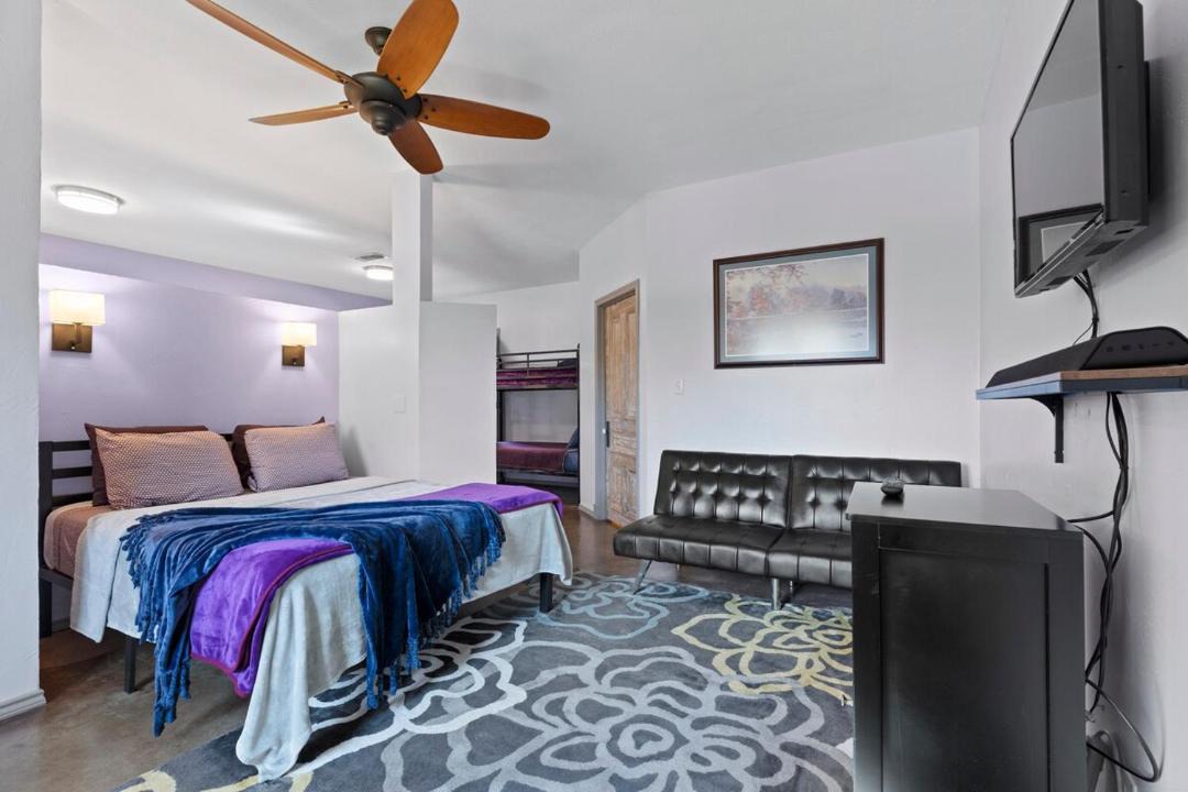 Photo of Bedroom in Glen Rose