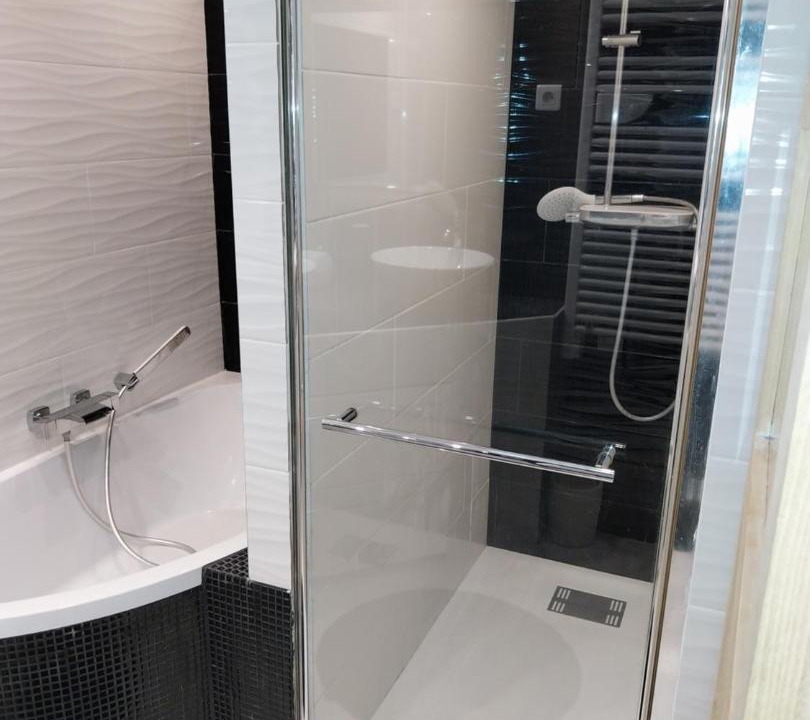 Photo of Bathroom in La Valette-du-Var