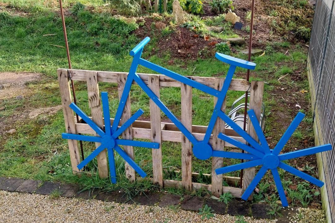 Photo of Others in Etel