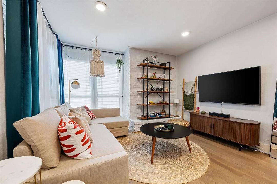 Photo of Livingroom in North Loop