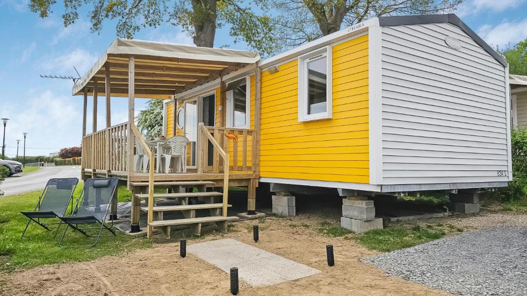 Photo of Others in Litteau