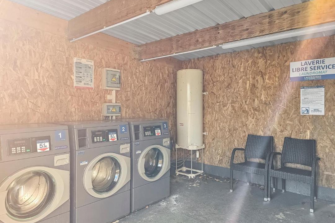 Photo of Others in Litteau