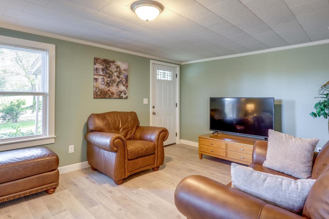 Photo of Livingroom in Town of Reading