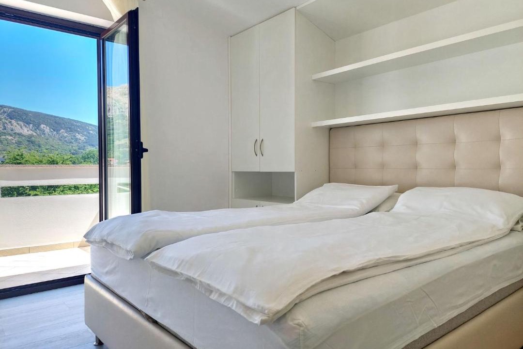 Photo of Bedroom in Batomalj