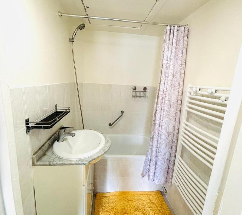 Photo of Bathroom in Quartier de la Porte-Saint-Denis
