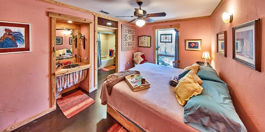 Photo of Bedroom in Van Zandt County
