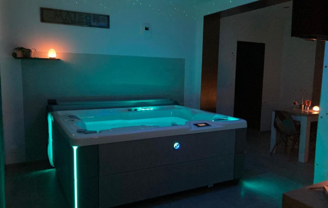 Photo of Others in Rux