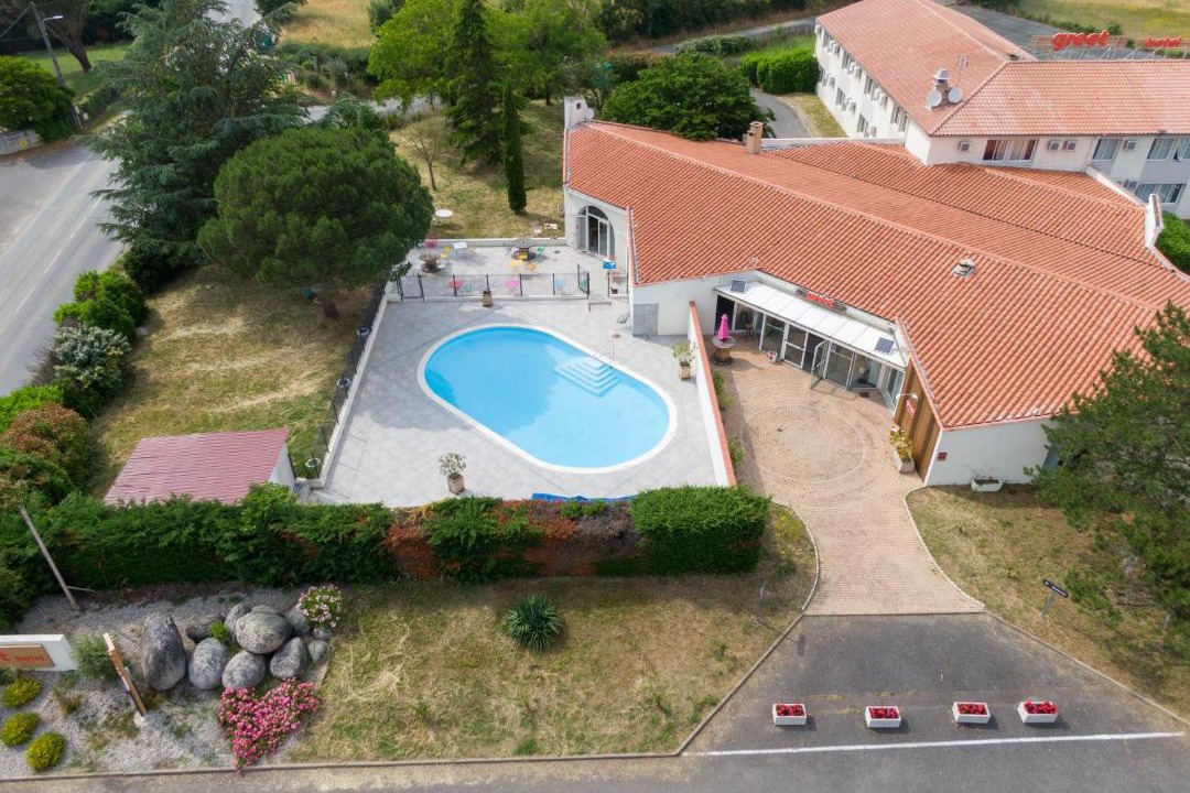 Photo of Others in Saix