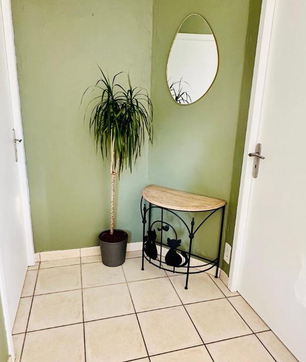 Photo of Others in Usseau