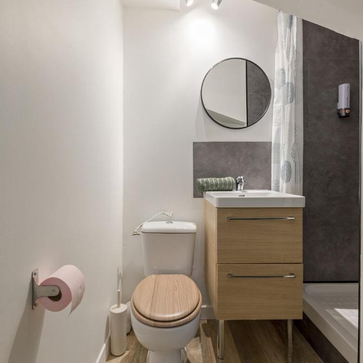 Photo of Bathroom in Quartier Saint-Marc - Croix de Pierre - Saint-Nicaise