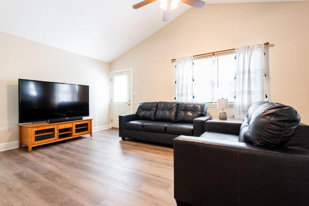 Photo of Livingroom in Belknap