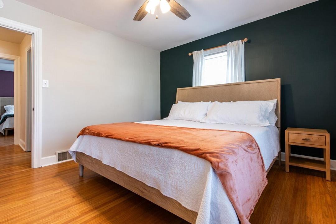 Photo of Bedroom in Belknap