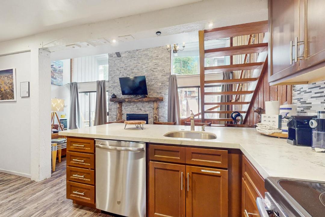 Photo of Kitchen in Mammoth Lakes