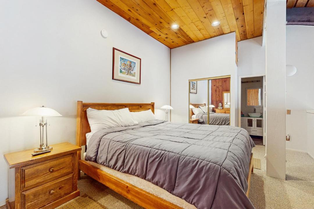 Photo of Bedroom in Mammoth Lakes