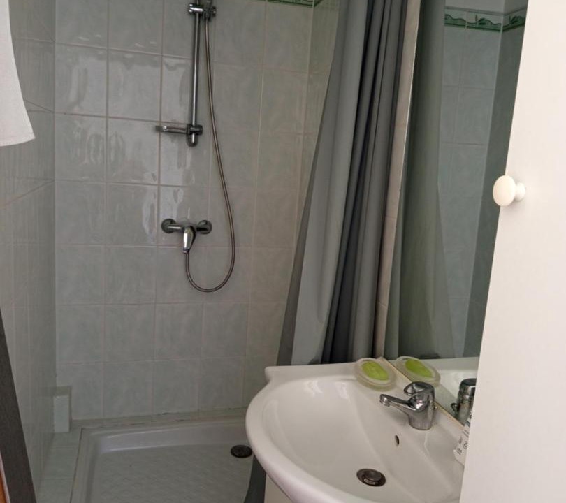 Photo of Bathroom in Le Pontet