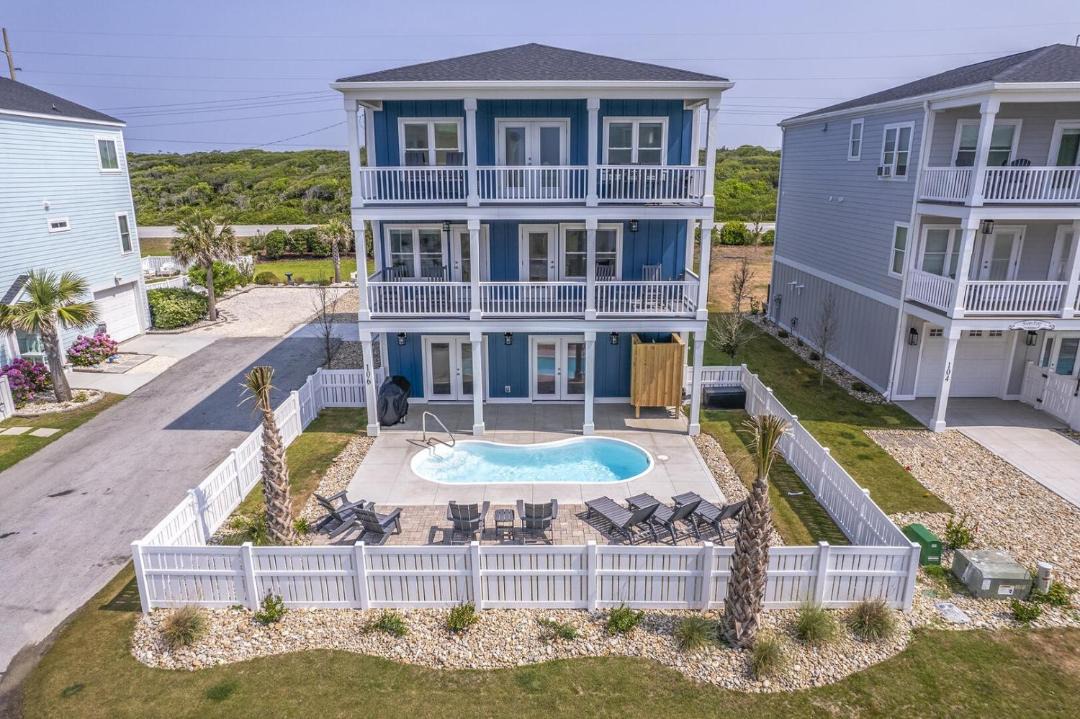 Photo of Others in Pine Knoll Shores