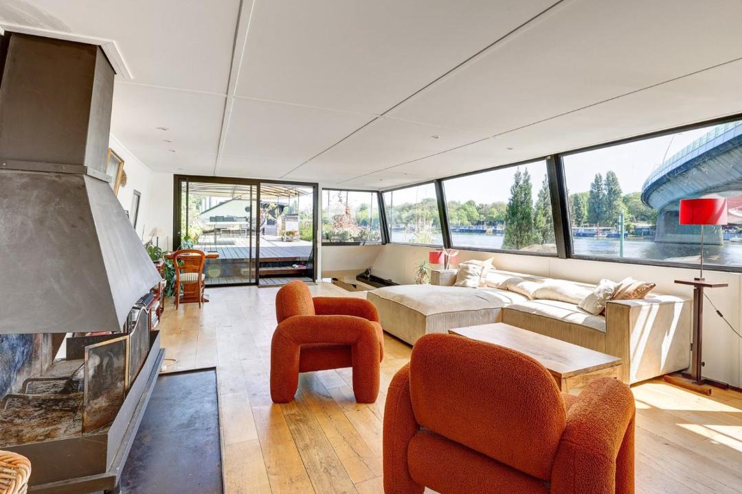 Photo of Livingroom in Saint-Cloud