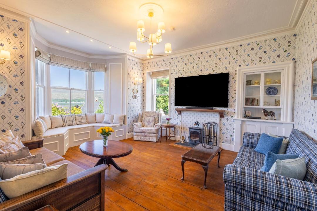 Photo of Livingroom in Fort William City Centre