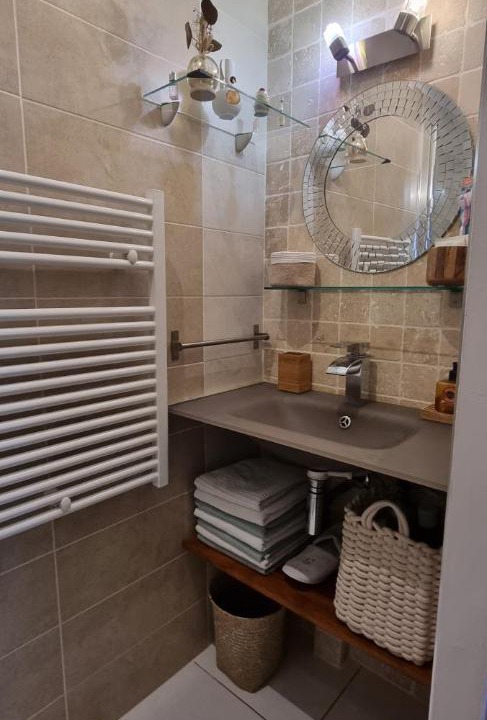 Photo of Bathroom in Cardet