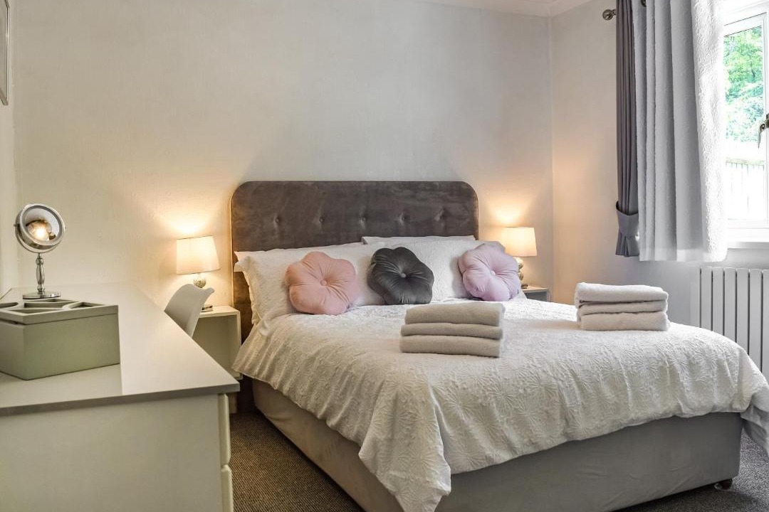 Photo of Others in Calcot