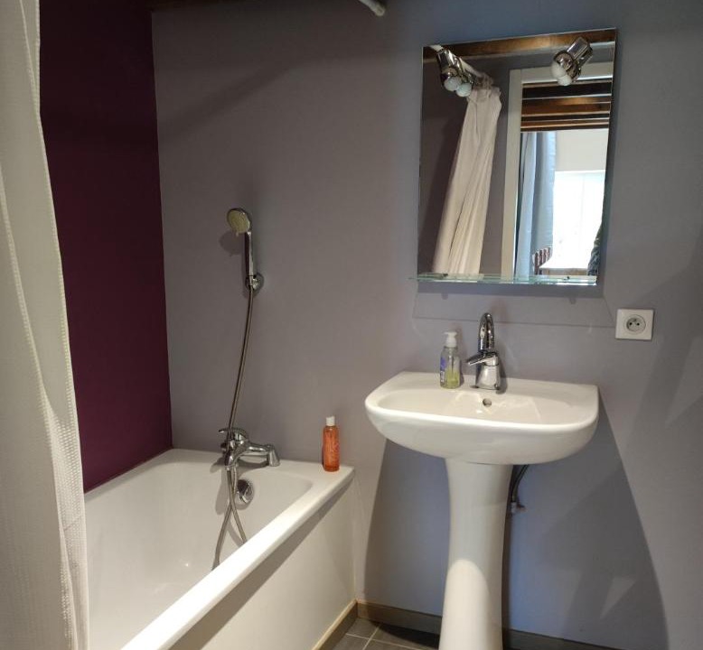 Photo of Bathroom in Crancot