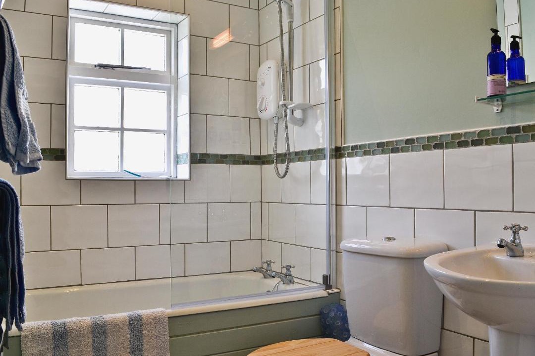Photo of Bathroom in Calstock