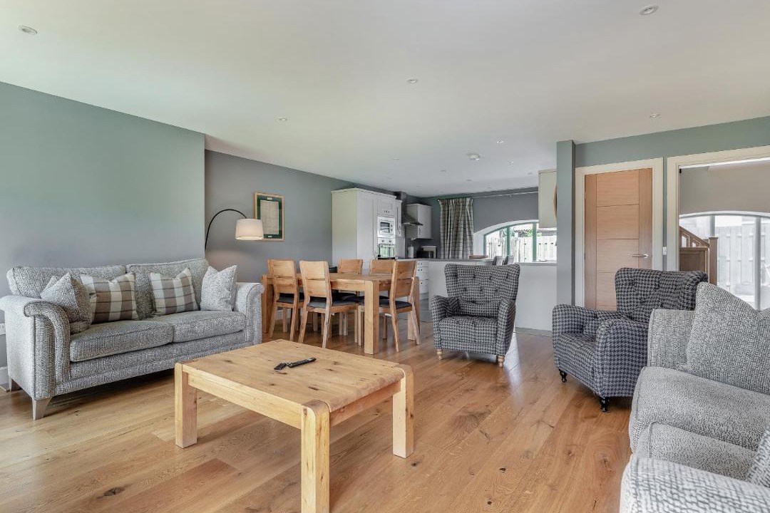 Photo of Others in Linlithgow