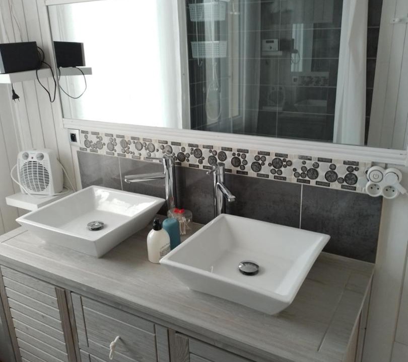 Photo of Bathroom in Pontlieue - Rocade