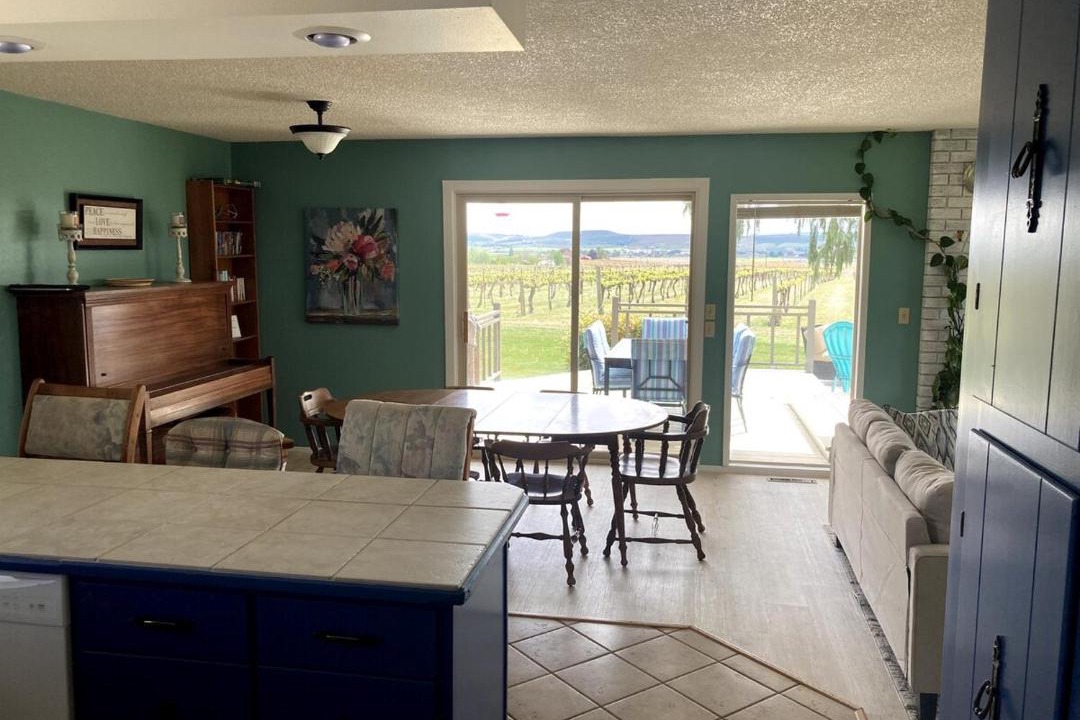 Photo of Kitchen in Outlook