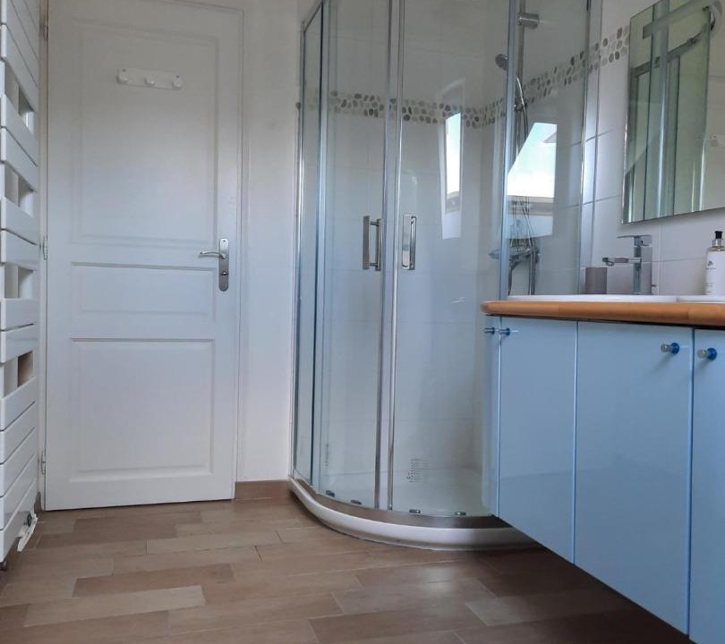 Photo of Others in Bollee