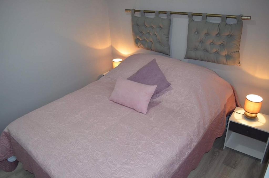 Photo of Bedroom in Chavot-Courcourt