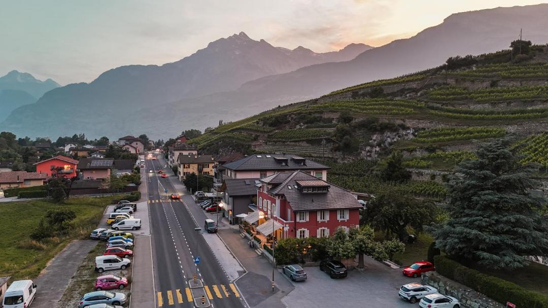 Photo of Others in Sion