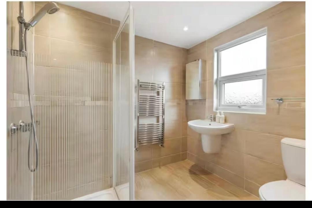 Photo of Bathroom in Bruce Grove