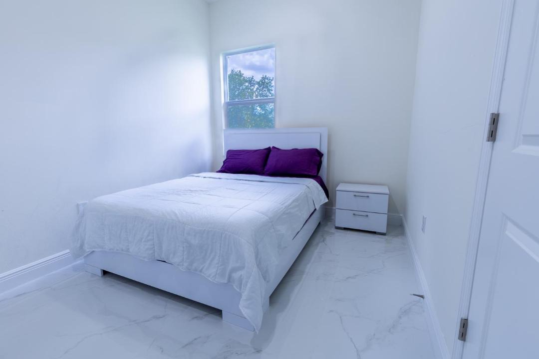 Photo of Bedroom in Sunshine