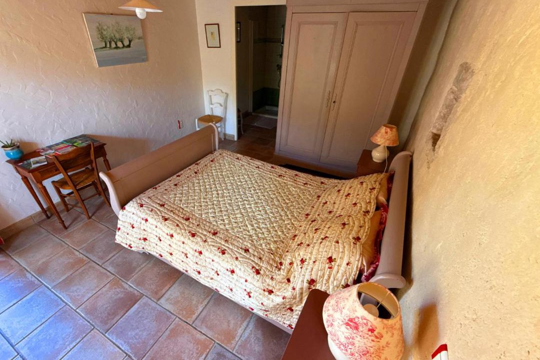 Photo of Others in Pouffonds