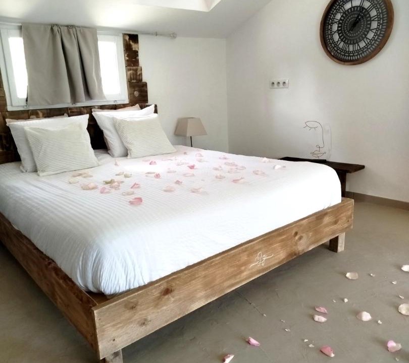 Photo of Bedroom in Lux