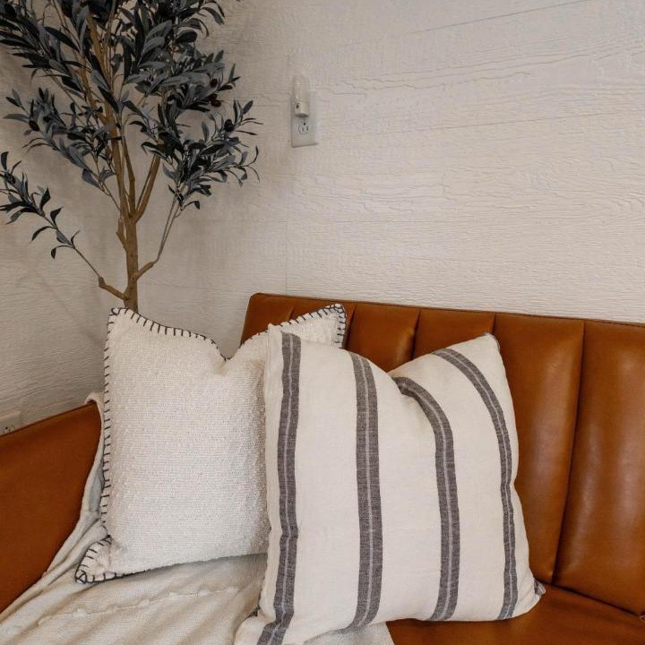 Photo of Livingroom in Jasonville