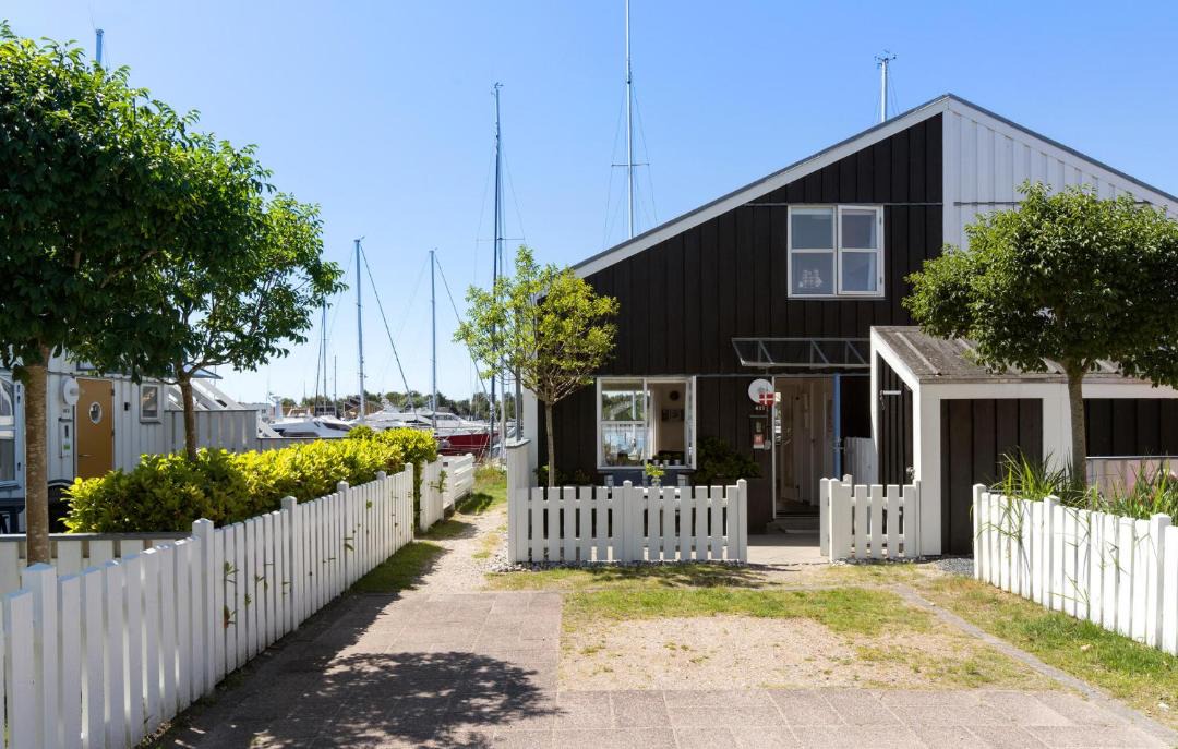 Photo of Others in Øer Strand