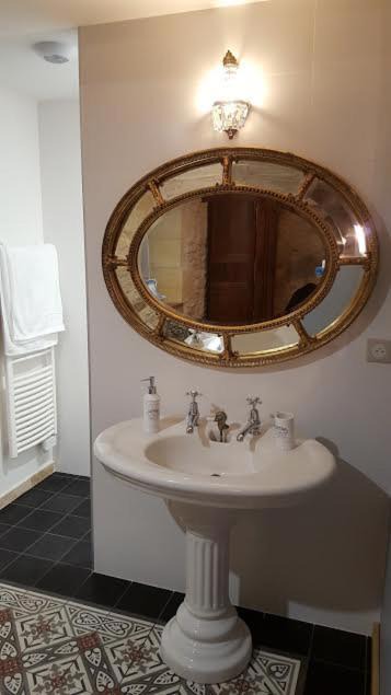 Photo of Bathroom in Saint-Leon-sur-Vezere