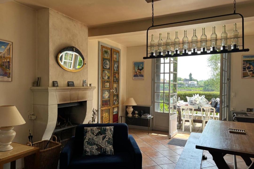 Photo of Others in Behuard